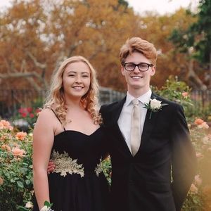 Meet your Posher, Maxwell